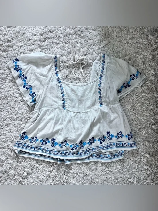Old Navy Floral Embroidered Top - Picture 2 of 8